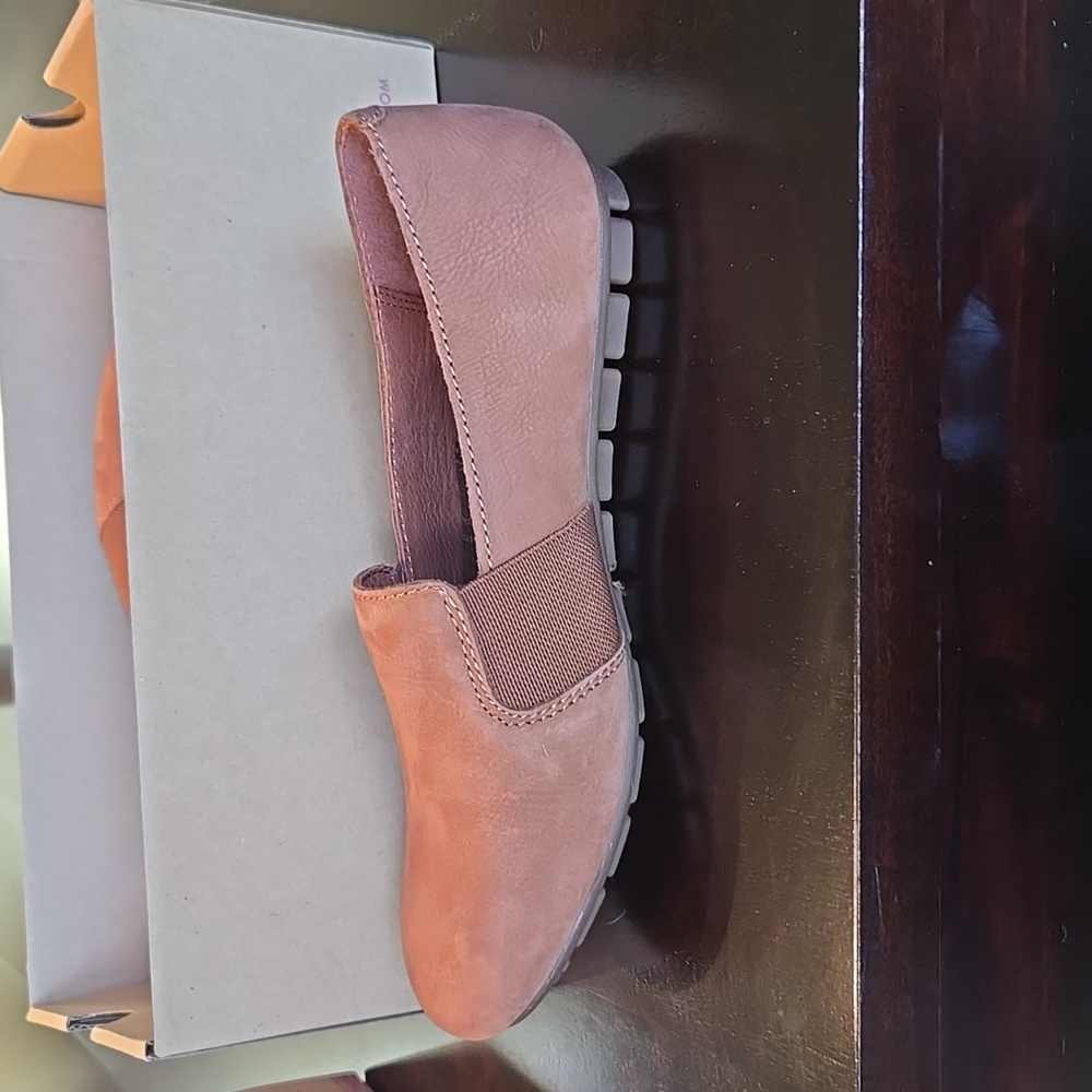 Born women's loafer 7.5
